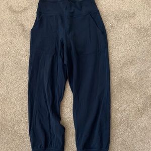Lululemon Cropped Joggers